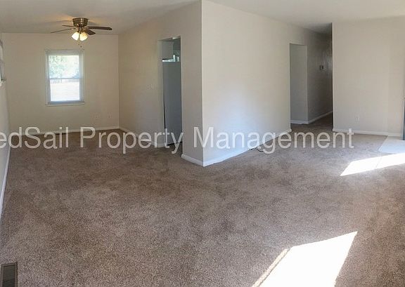 3rd image of 11 Buchanan Dr