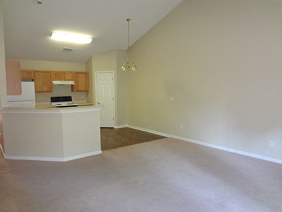 4th image of 27-B Ryarbor Dr