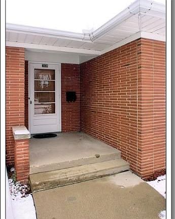 5th image of 308 S Gladstone Ave