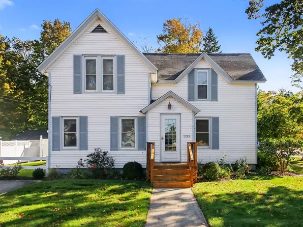 335 Pearl St, South Haven, MI 49090