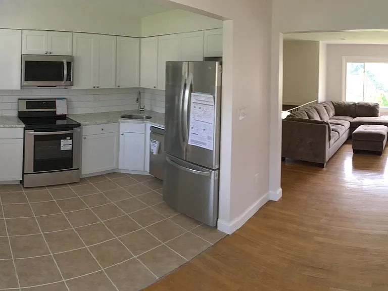 2401 Grange Hall Ct — Photo 5