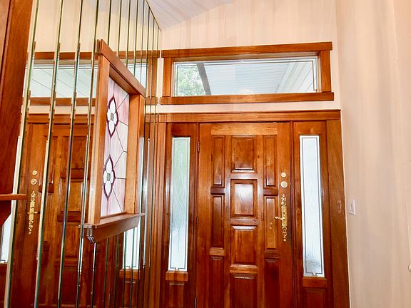 2nd image of 275 Martin Ave