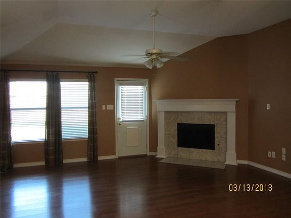 4th image of 2025 Clear Creek Dr