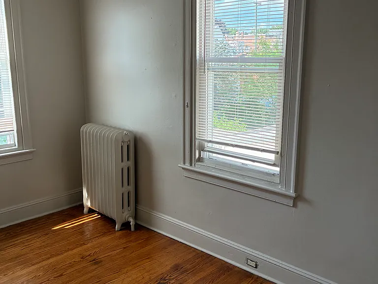 512 Ryers Ave — Photo 1
