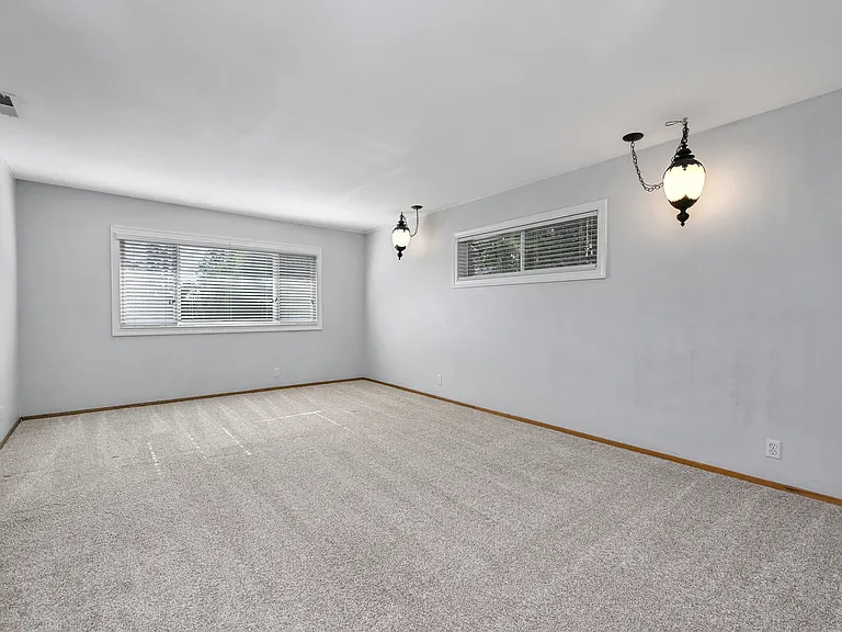 4871 Beacon Hill Dr — Photo 25