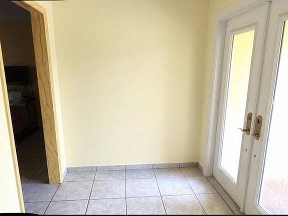 4th image of 5221 NE 19th Avenue