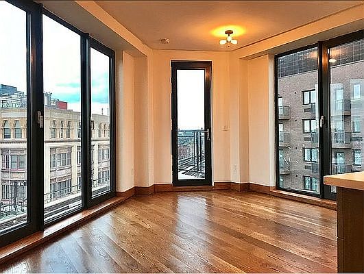 3rd image of 865 Willoughby Ave APT 6D