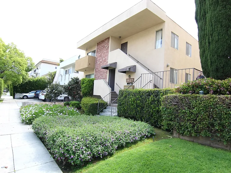1825 Glendon Ave #1A — Photo 2