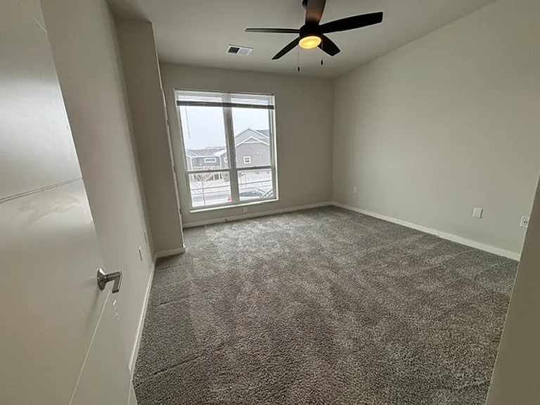 The Outlook Apartments — Photo 39