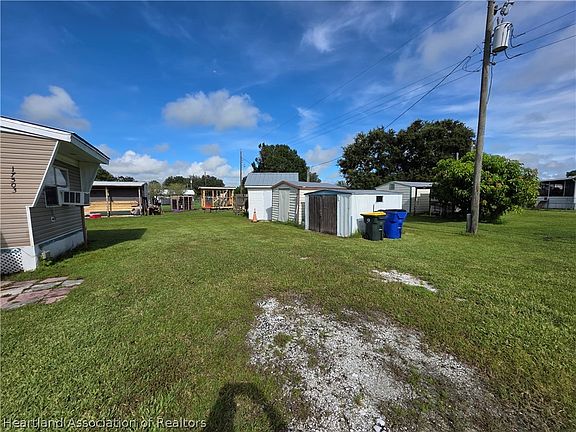 2nd image of 17503 Broadland Ln