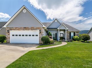 50 Dove Hollow Rd, Fletcher, NC 28732