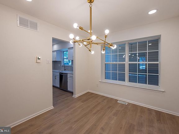 3rd image of 3900 Captain Molly Cir