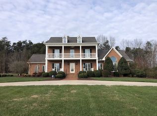 3315 Raccoon Run Dr, Burlington, NC 27215