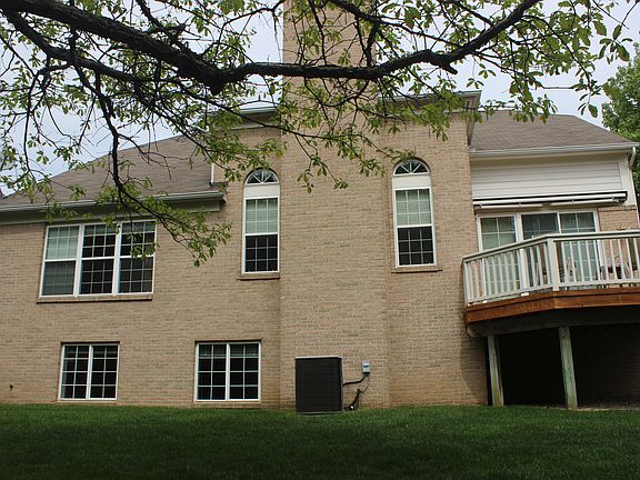 4th image of 8430 Brewster Ln
