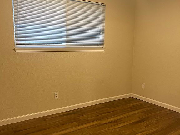 5th image of 148 Sierra Dr #27