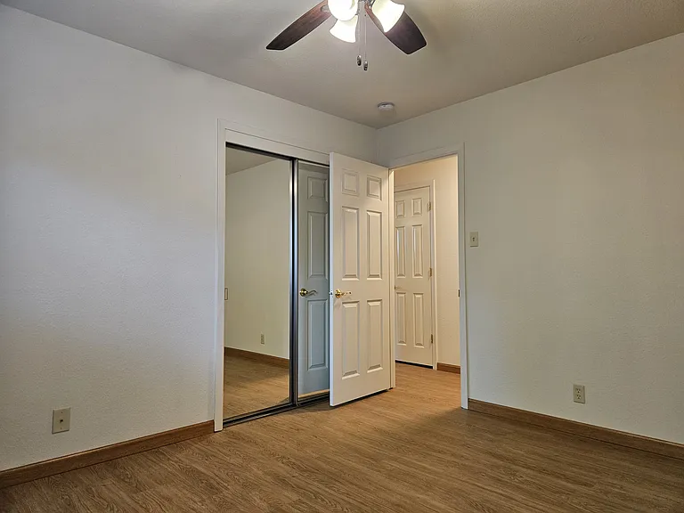 284 Grove Way — Photo 9