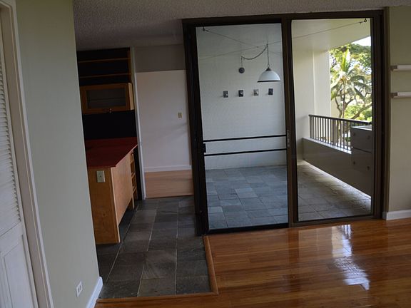 4th image of 6710 Hawaii Kai Dr APT 402
