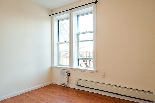 Rented by Nooklyn NYC LLC | media 18