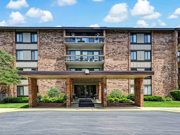 101 Lake Hinsdale Dr APT 204, Willowbrook, IL 60527