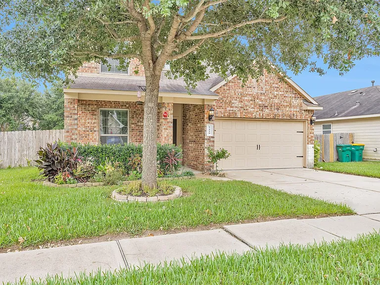 9419 Elliotts Ct — Photo 3