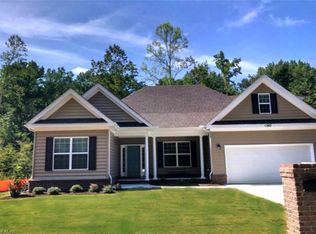 1351 Auburn Hill Dr, Chesapeake, VA 23320