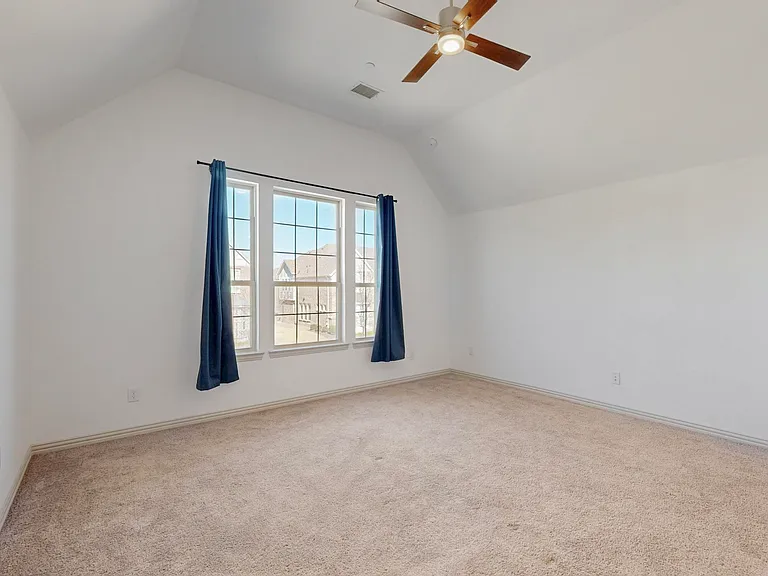 4325 Oliver Dr — Photo 20