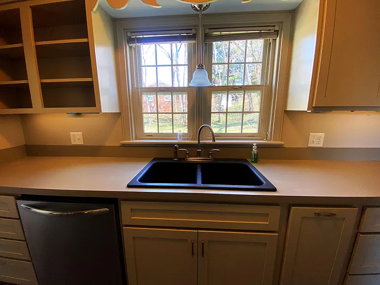 903 Belmore Ave — Photo 11