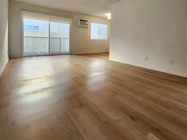 10138 Palms Blvd #6 — Photo 13