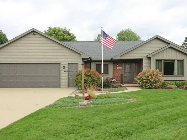 724 Pleasant Way, Seymour, WI 54165