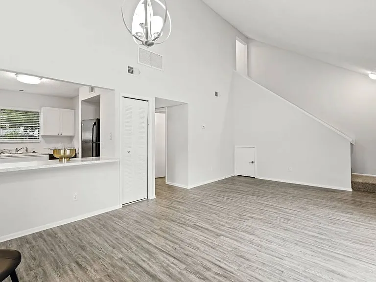 2570 Monica Ct — Photo 11