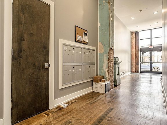 4th image of 415 E Market St Unit 303