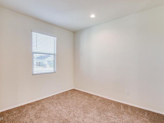 5th image of 30968 W Mitchell Dr