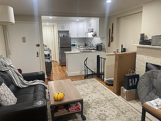5th image of 246 W 20th St APT 1A