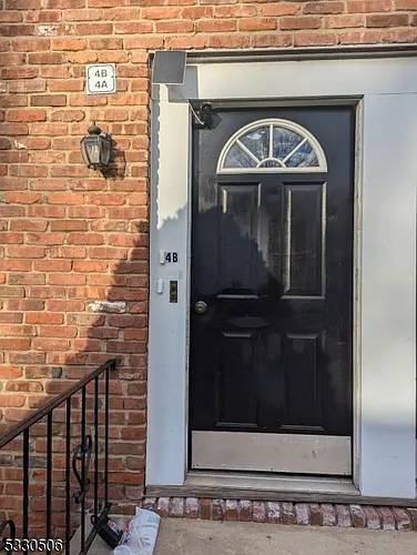 11 Dartmouth Ave #4A Photo 1