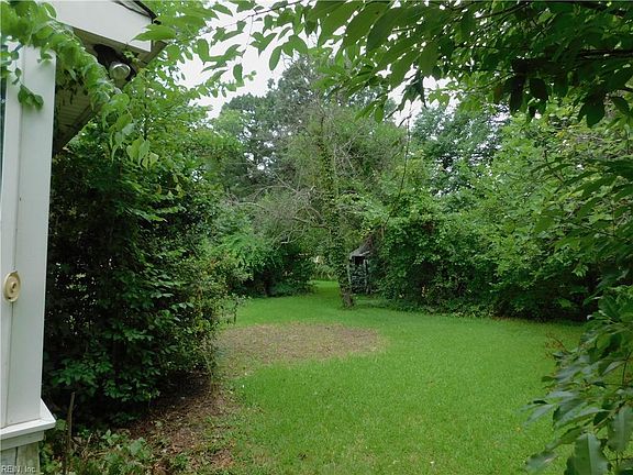 2nd image of 4004 Oakhurst Rd