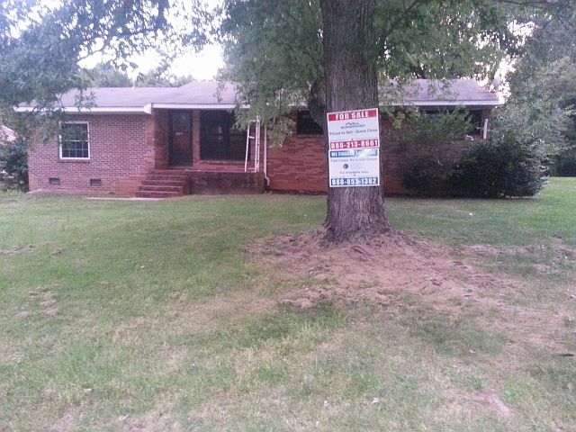 1st image of 1724 Amos St