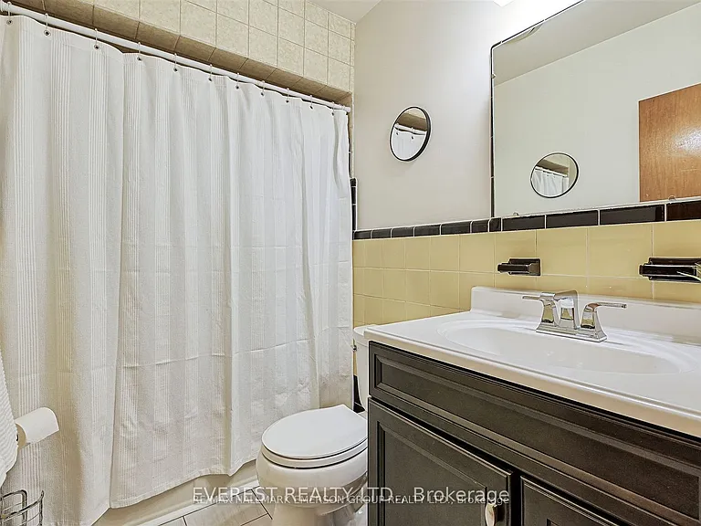 99 Rochman Blvd — Photo 2