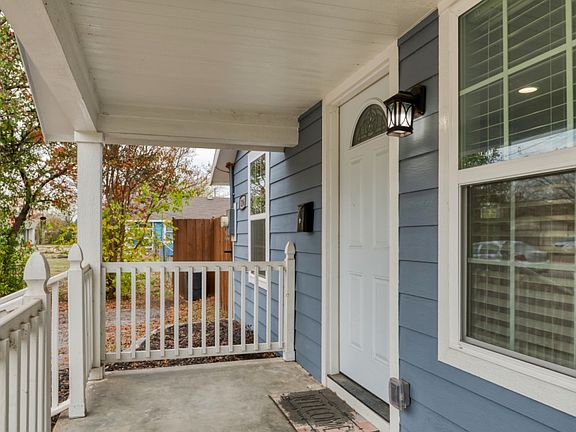 5th image of 216 W Franklin Ave