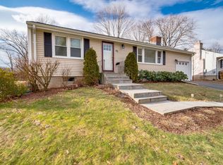 95 Knollwood Rd, West Hartford, CT 06110