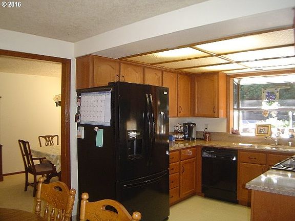 5th image of 20816 NE 223rd Ct