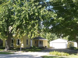 208 E Church St, Troy Grove, IL 61372