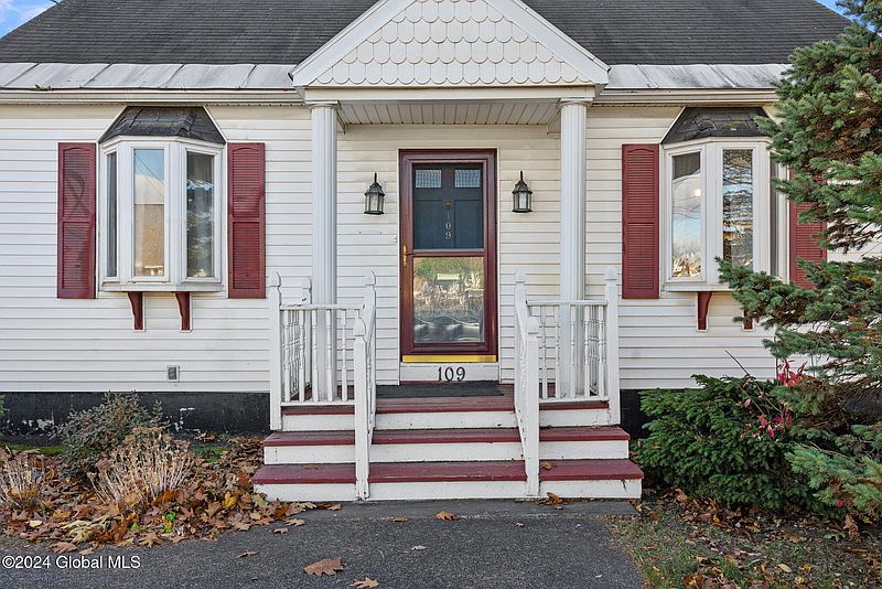 3rd image of 109 Glenville Street