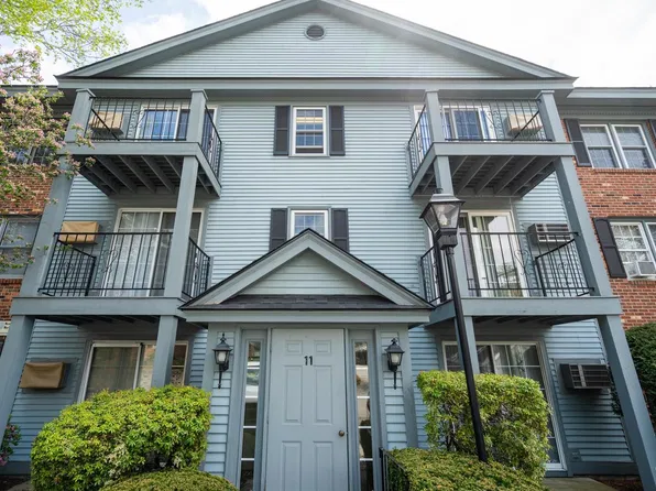 11 Northbrook Dr Unit 1111, Manchester, NH 03102