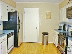 5th image of 305 Park Ln