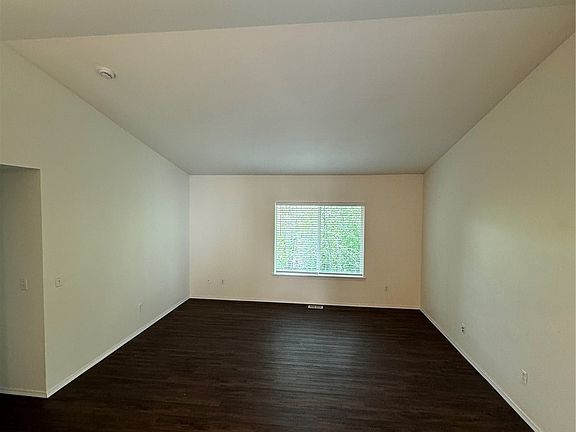 3rd image of 406 E 49th Street