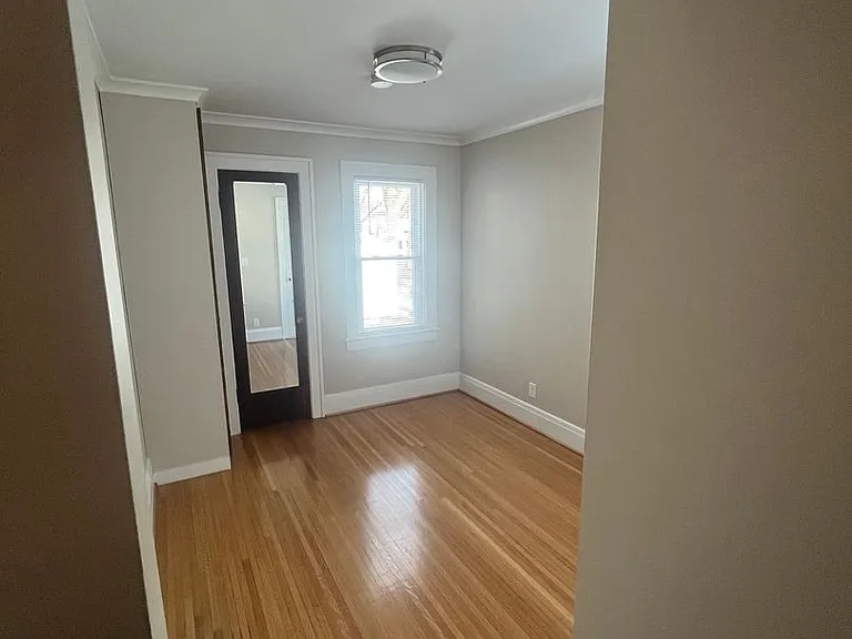 459 N Winton Rd — Photo 33
