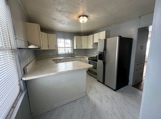 2015 13th St, Elkhart, IN 46516