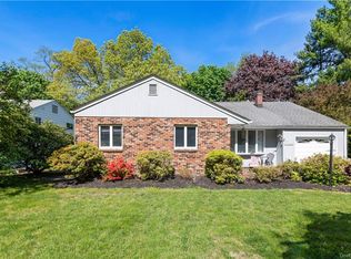 47 Valley View Ter, Mount Kisco, NY 10549