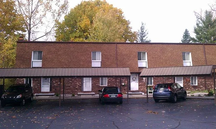 2636 Keewahdin Rd APT 15 photo 1