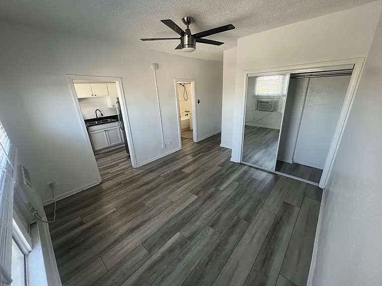 Wilton Way Apartments — Photo 26